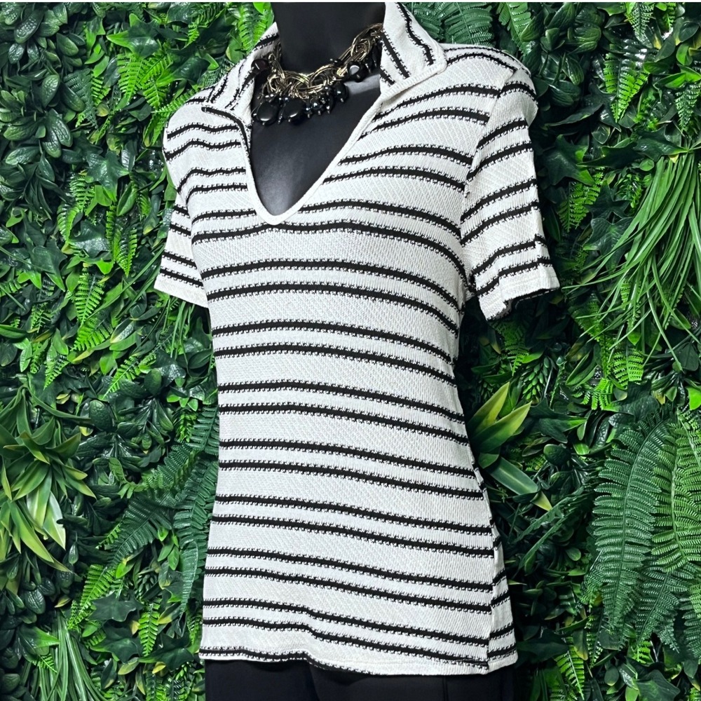 Kaileigh Top Women's Large Black White Striped Collared Short Sleeve Knit 3252